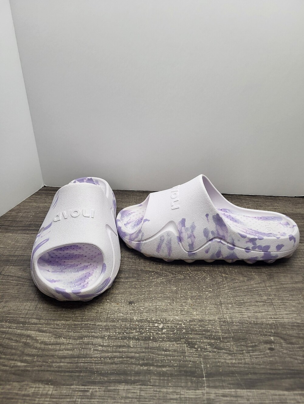 AVOLI Volleyball Slide Women's Size 8 Purple White Recovery